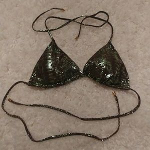 New Victoria Secret bikini top- sz M